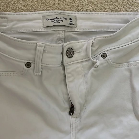 Abercrombie and Fitch White amid Rise Jean Legging - Picture 2 of 3